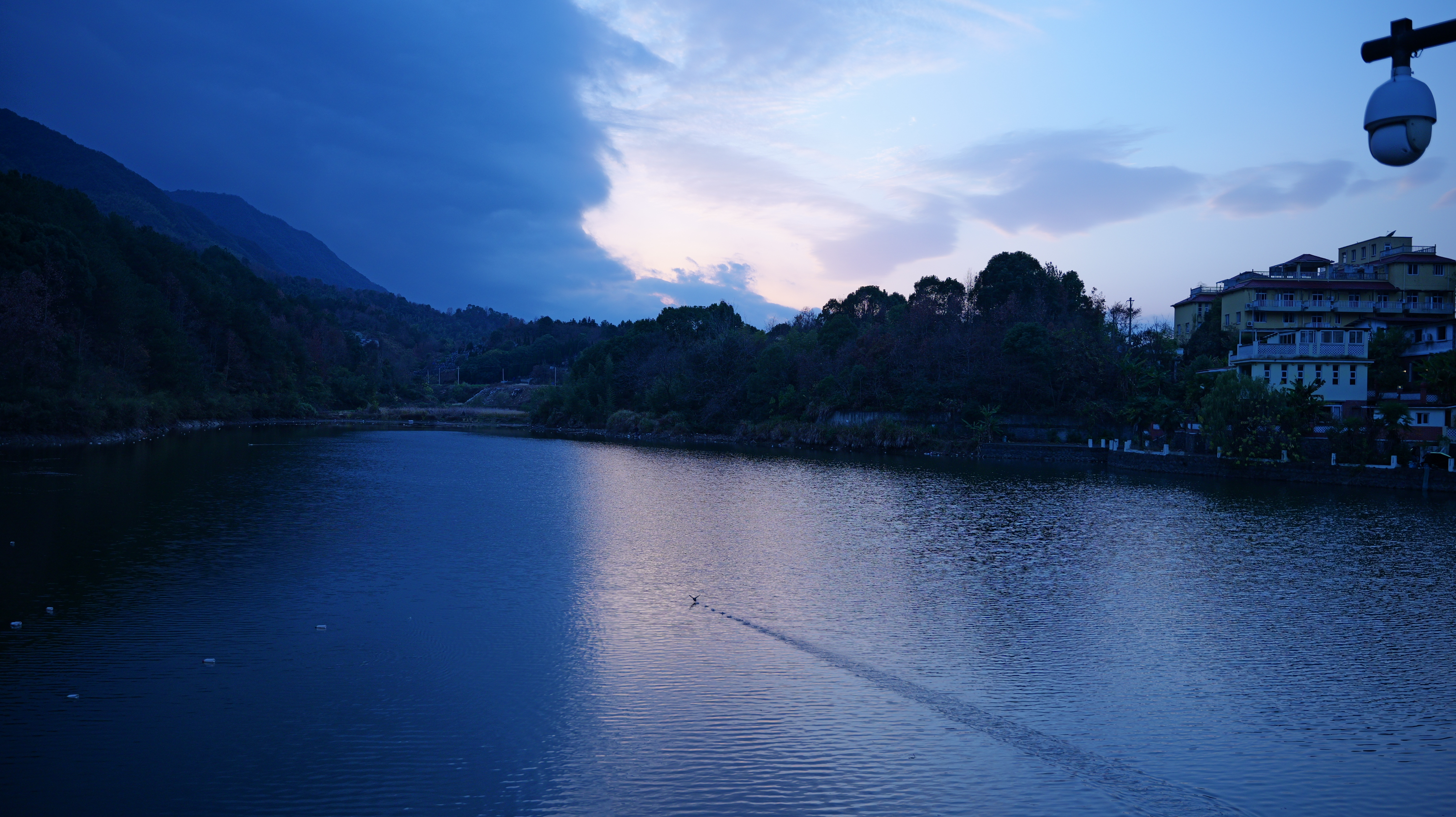 踩线的时候的绝美日落